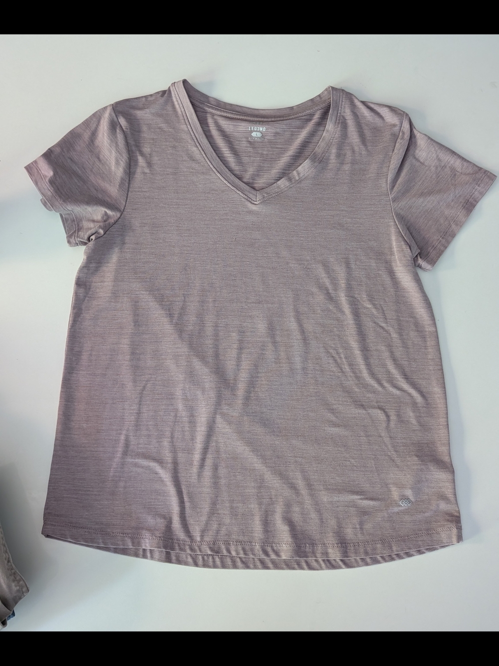 Leg3ND Dusty Mauve V‑Neck Short Sleeve Tee